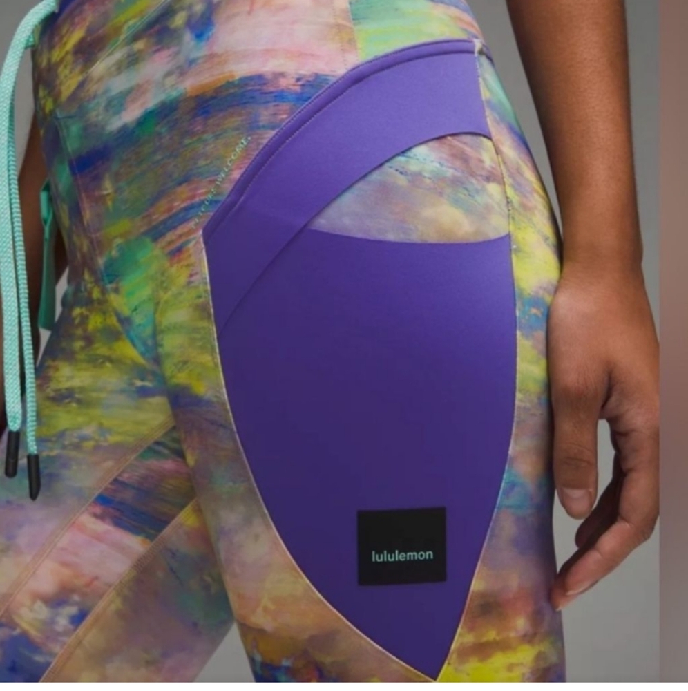 Lululemon Cargo Super-High-Rise Hiking Tight" - Picture 3 of 6